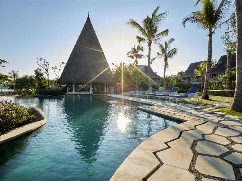 Sudamala Resort, Komodo, 라부안 바조 외부 사진 The resort's main pool