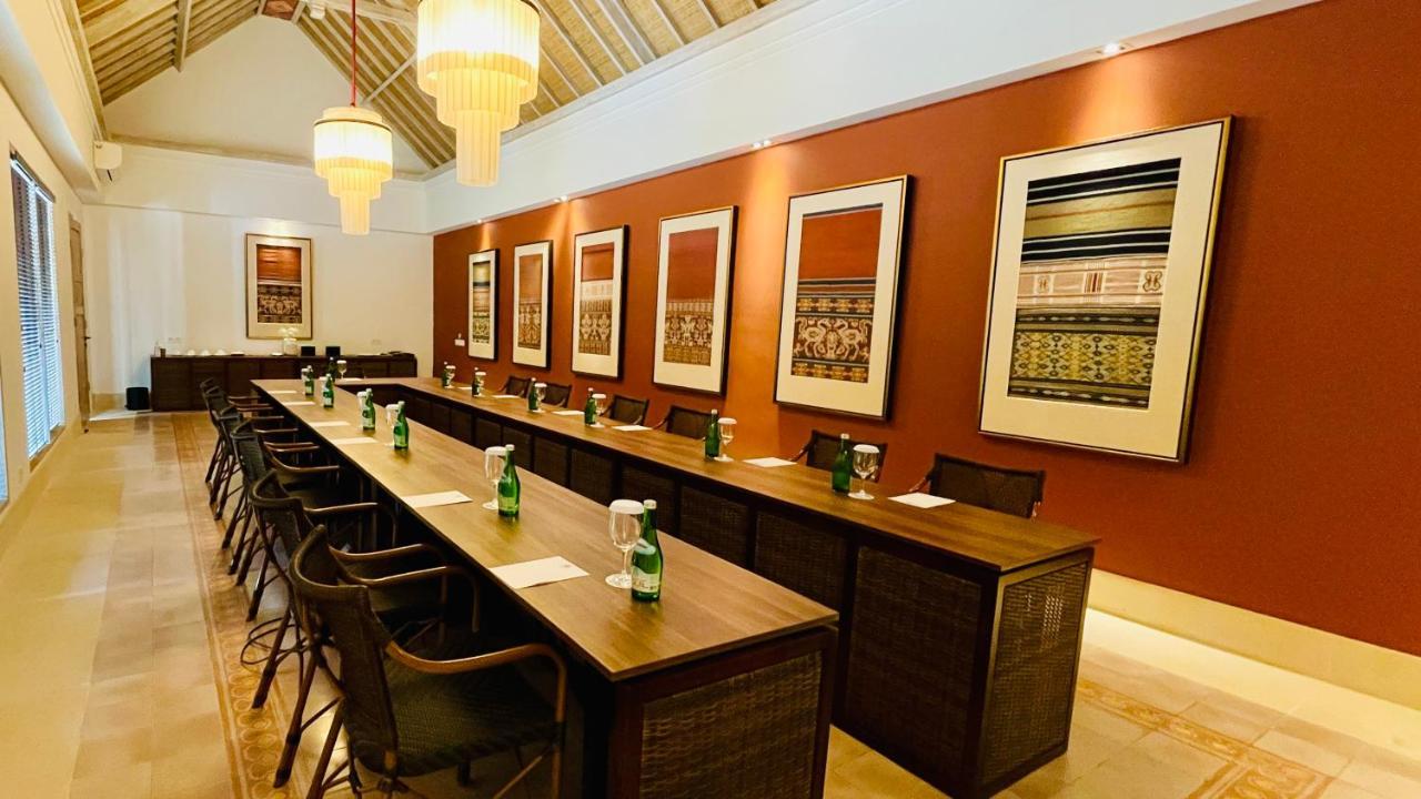 Sudamala Resort, Komodo, 라부안 바조 외부 사진 The Long Room at the National Racing Museum