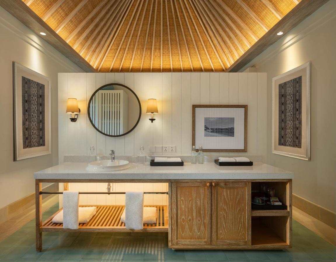 Sudamala Resort, Komodo, 라부안 바조 외부 사진 Bathroom