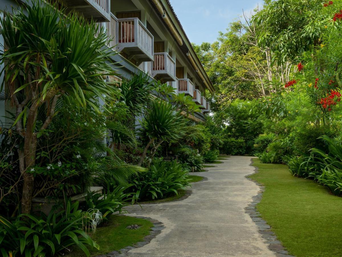 Sudamala Resort, Komodo, 라부안 바조 외부 사진 The hotel's exterior
